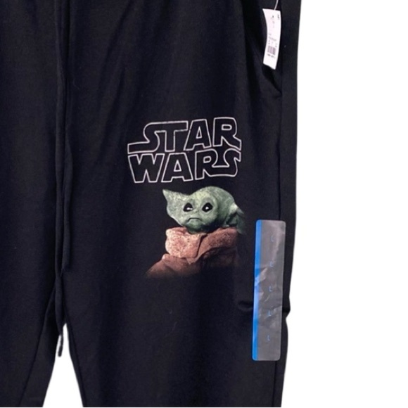 Star Wars Women's Black Baby Yoda Fleece Jogger Sweatpants NWT Size L - Picture 3 of 4